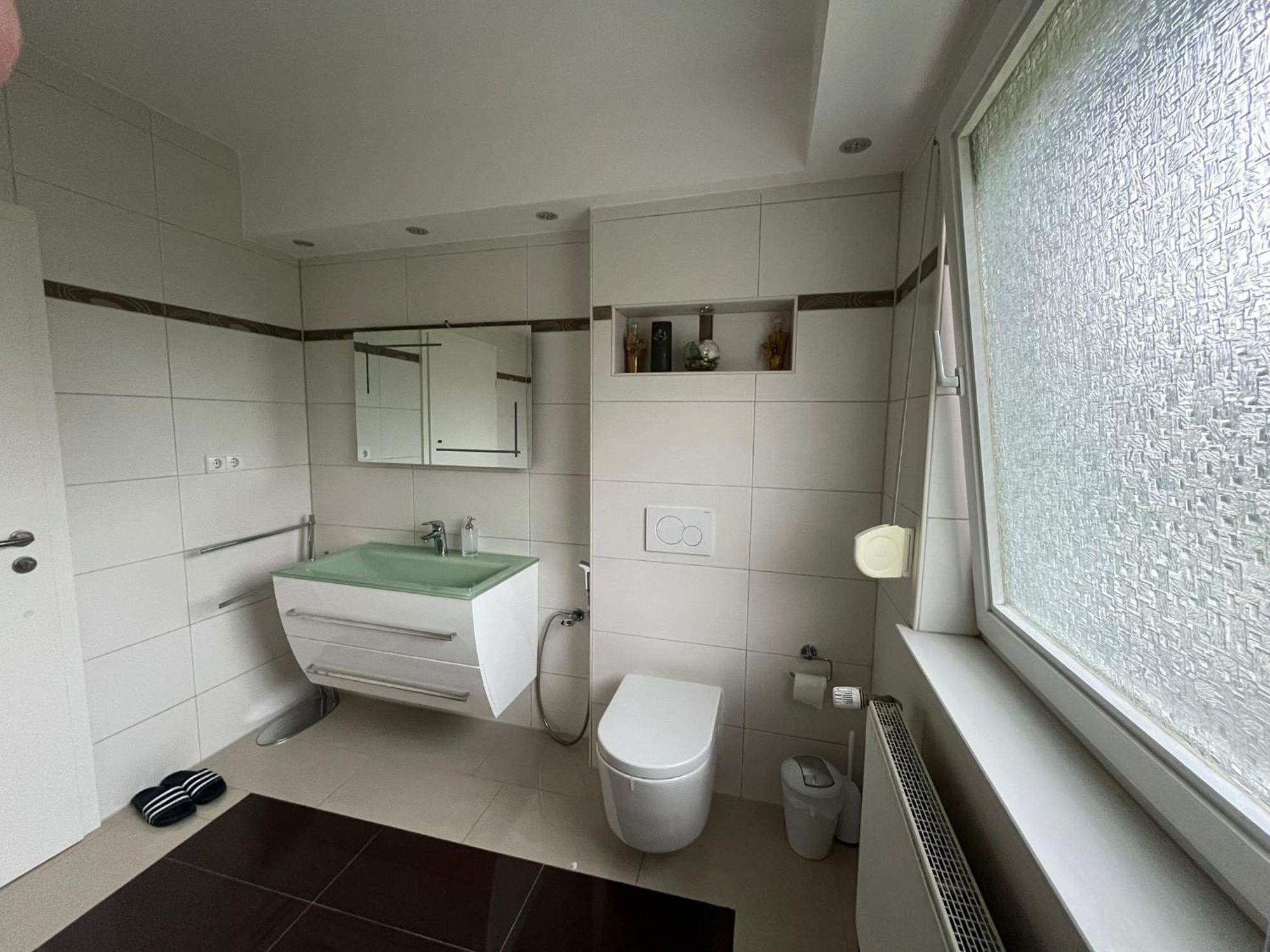 Schickes 110Qm Ferienhaus In Naehe Vw, Messe,Dez Und Orangerie Cassel Extérieur photo