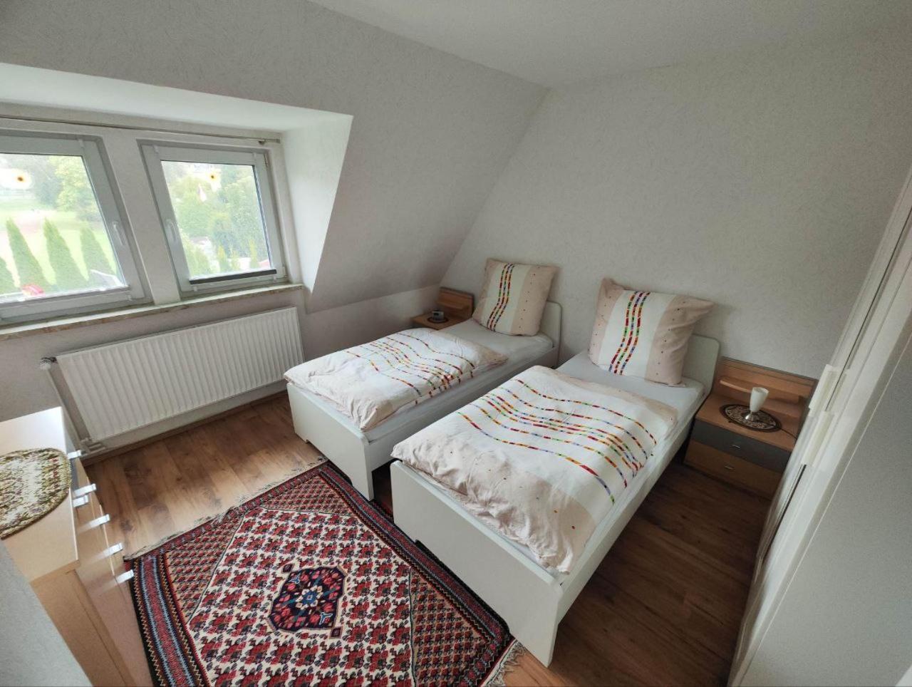 Schickes 110Qm Ferienhaus In Naehe Vw, Messe,Dez Und Orangerie Cassel Extérieur photo