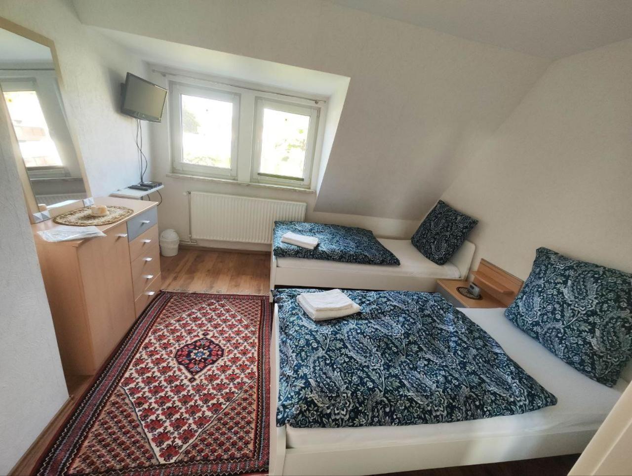 Schickes 110Qm Ferienhaus In Naehe Vw, Messe,Dez Und Orangerie Cassel Extérieur photo