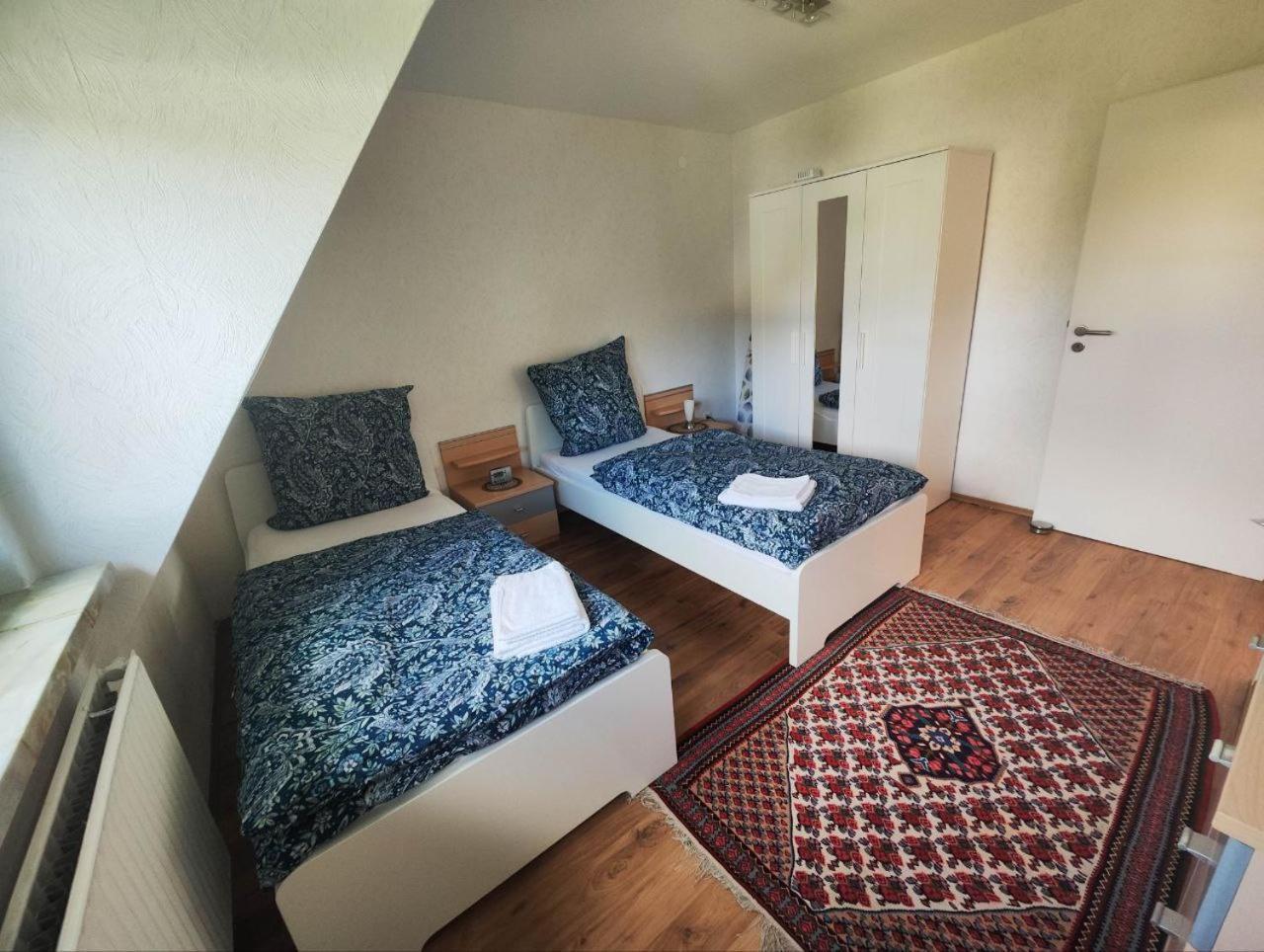 Schickes 110Qm Ferienhaus In Naehe Vw, Messe,Dez Und Orangerie Cassel Extérieur photo